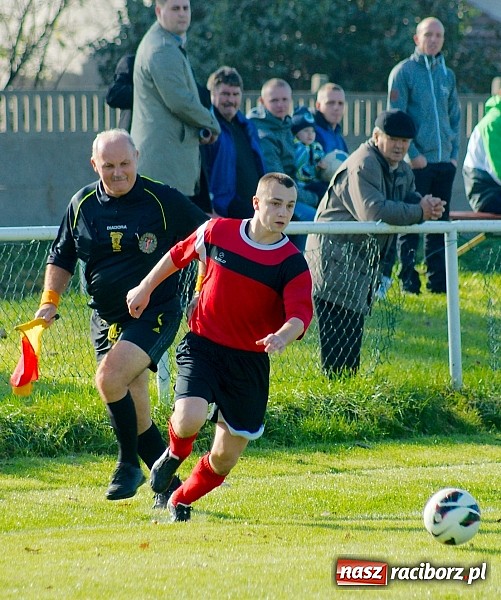 Zdjęcie w galerii na portalu naszraciborz.pl: A klasa: Udana pogoń Studziennej. Gamów na kolanach wiadomości z regionu