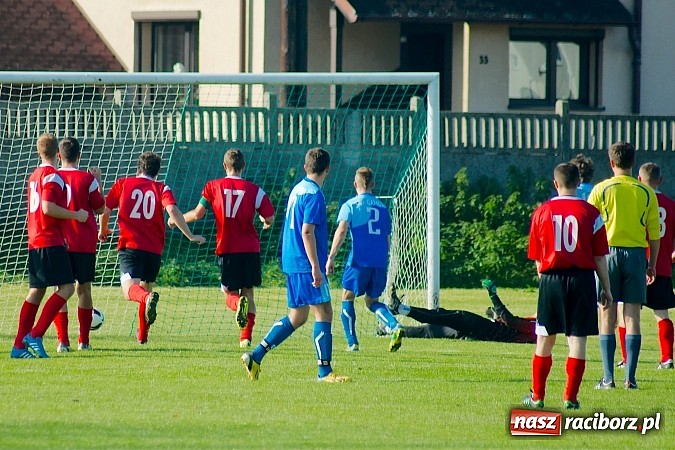 Zdjęcie w galerii na portalu naszraciborz.pl: A klasa: Udana pogoń Studziennej. Gamów na kolanach wiadomości z regionu