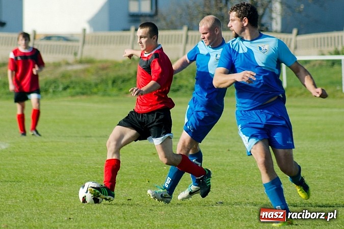 Zdjęcie w galerii na portalu naszraciborz.pl: A klasa: Udana pogoń Studziennej. Gamów na kolanach wiadomości z regionu