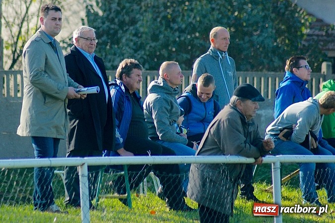 Zdjęcie w galerii na portalu naszraciborz.pl: A klasa: Udana pogoń Studziennej. Gamów na kolanach wiadomości z regionu