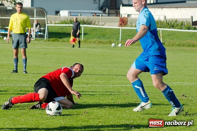 Zdjęcie w galerii na portalu naszraciborz.pl: A klasa: Udana pogoń Studziennej. Gamów na kolanach wiadomości z regionu