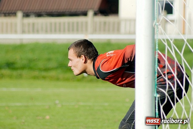 Zdjęcie w galerii na portalu naszraciborz.pl: A klasa: Udana pogoń Studziennej. Gamów na kolanach wiadomości z regionu