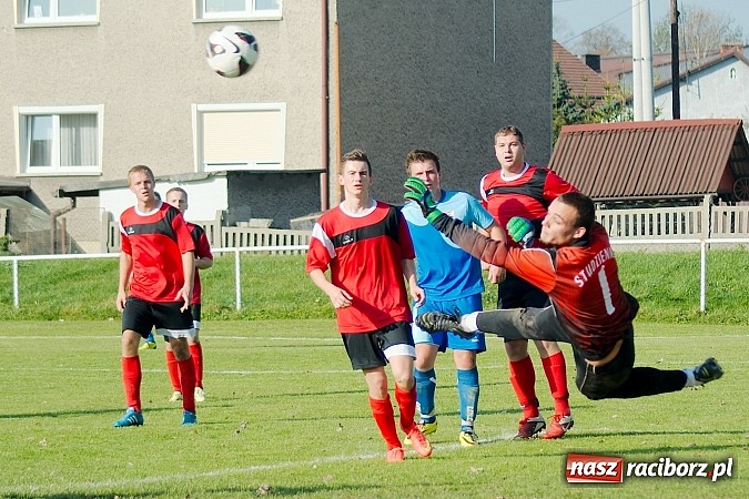 Zdjęcie w galerii na portalu naszraciborz.pl: A klasa: Udana pogoń Studziennej. Gamów na kolanach wiadomości z regionu