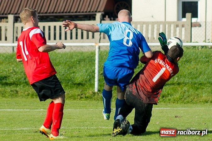 Zdjęcie w galerii na portalu naszraciborz.pl: A klasa: Udana pogoń Studziennej. Gamów na kolanach wiadomości z regionu