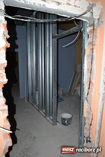 Zdjęcie w galerii na portalu naszraciborz.pl: Remont MOKSiR w Kuźni Raciborskiej dobiega końca     wiadomości z regionu