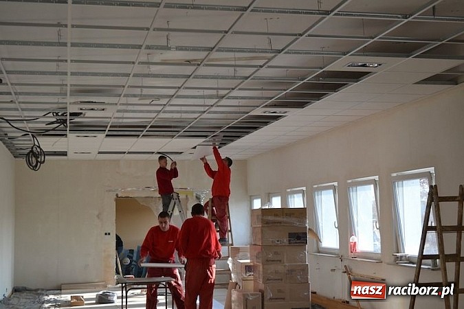 Zdjęcie w galerii na portalu naszraciborz.pl: Remont MOKSiR w Kuźni Raciborskiej dobiega końca     wiadomości z regionu