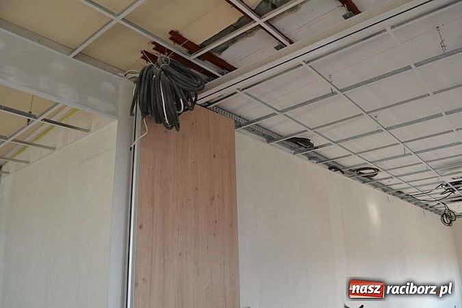 Zdjęcie w galerii na portalu naszraciborz.pl: Remont MOKSiR w Kuźni Raciborskiej dobiega końca     wiadomości z regionu