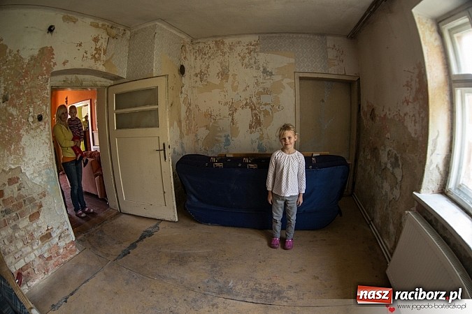 Zdjęcie w galerii na portalu naszraciborz.pl: Piękne Anioły chcą pomóc w Kornowacu – i Ty możesz się dołączyć! wiadomości z regionu