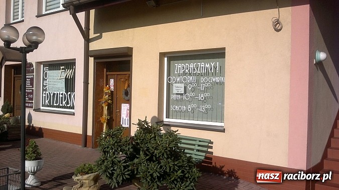 Zdjęcie w galerii na portalu naszraciborz.pl: Chcesz coś zmienić w swoim życiu? Zacznij od włos&oacute;w wiadomości z regionu