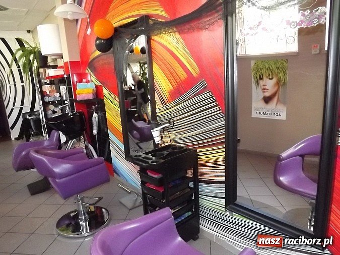 Zdjęcie w galerii na portalu naszraciborz.pl: Chcesz coś zmienić w swoim życiu? Zacznij od włos&oacute;w wiadomości z regionu