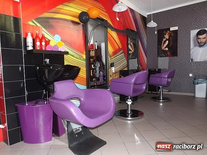 Zdjęcie w galerii na portalu naszraciborz.pl: Chcesz coś zmienić w swoim życiu? Zacznij od włos&oacute;w wiadomości z regionu