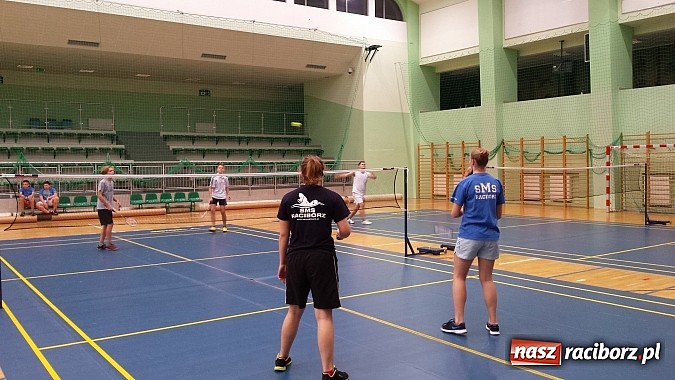 Zdjęcie w galerii na portalu naszraciborz.pl: Wieczorny Turniej Badmintona o Puchar Dyrektora OSiR wiadomości z regionu