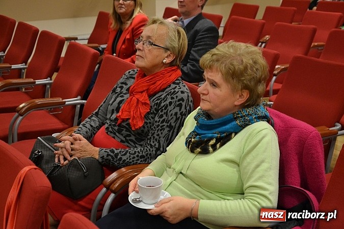 Zdjęcie w galerii na portalu naszraciborz.pl: Biografia biskupa Józefa Gawliny - wykład na zamku wiadomości z regionu