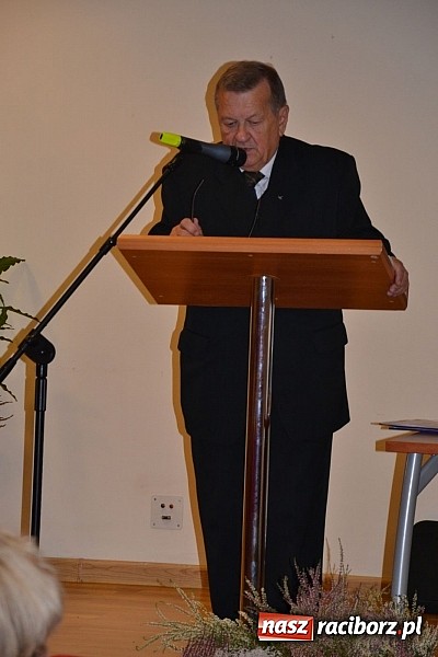 Zdjęcie w galerii na portalu naszraciborz.pl: Biografia biskupa Józefa Gawliny - wykład na zamku wiadomości z regionu