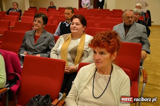 Zdjęcie w galerii na portalu naszraciborz.pl: Biografia biskupa Józefa Gawliny - wykład na zamku wiadomości z regionu