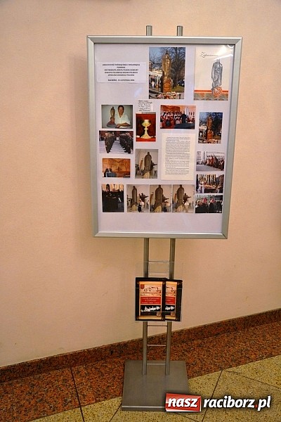 Zdjęcie w galerii na portalu naszraciborz.pl: Biografia biskupa Józefa Gawliny - wykład na zamku wiadomości z regionu