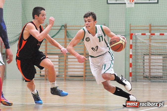 Zdjęcie w galerii na portalu naszraciborz.pl: Jaworzno wywiozło dwa punkty z Raciborza wiadomości z regionu