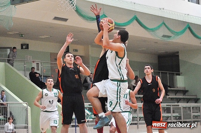 Zdjęcie w galerii na portalu naszraciborz.pl: Jaworzno wywiozło dwa punkty z Raciborza wiadomości z regionu