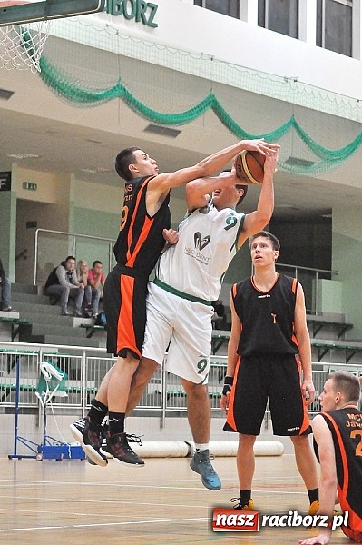 Zdjęcie w galerii na portalu naszraciborz.pl: Jaworzno wywiozło dwa punkty z Raciborza wiadomości z regionu