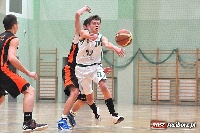 Zdjęcie w galerii na portalu naszraciborz.pl: Jaworzno wywiozło dwa punkty z Raciborza wiadomości z regionu