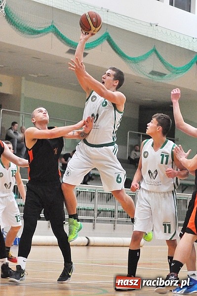 Zdjęcie w galerii na portalu naszraciborz.pl: Jaworzno wywiozło dwa punkty z Raciborza wiadomości z regionu