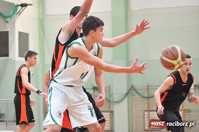 Zdjęcie w galerii na portalu naszraciborz.pl: Jaworzno wywiozło dwa punkty z Raciborza wiadomości z regionu