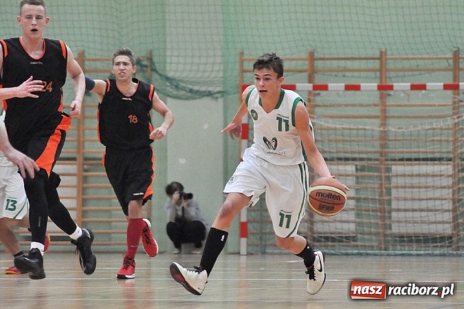 Zdjęcie w galerii na portalu naszraciborz.pl: Jaworzno wywiozło dwa punkty z Raciborza wiadomości z regionu