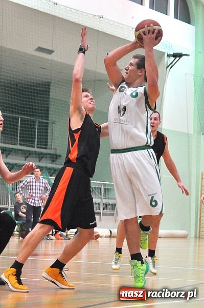 Zdjęcie w galerii na portalu naszraciborz.pl: Jaworzno wywiozło dwa punkty z Raciborza wiadomości z regionu