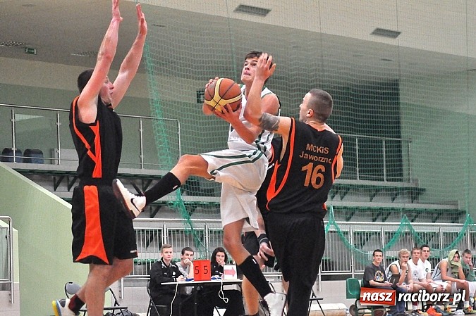 Zdjęcie w galerii na portalu naszraciborz.pl: Jaworzno wywiozło dwa punkty z Raciborza wiadomości z regionu