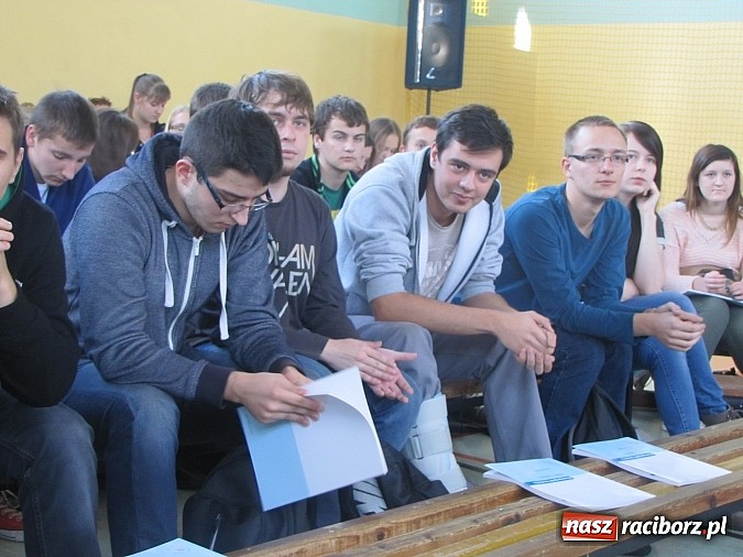 Zdjęcie w galerii na portalu naszraciborz.pl: Chroń się przed rakiem! Wykład w Zespole Szkół Mechanicznych  wiadomości z regionu