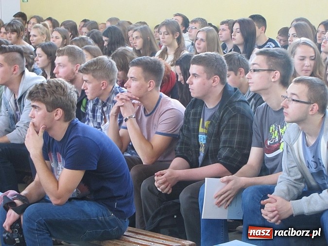 Zdjęcie w galerii na portalu naszraciborz.pl: Chroń się przed rakiem! Wykład w Zespole Szkół Mechanicznych  wiadomości z regionu