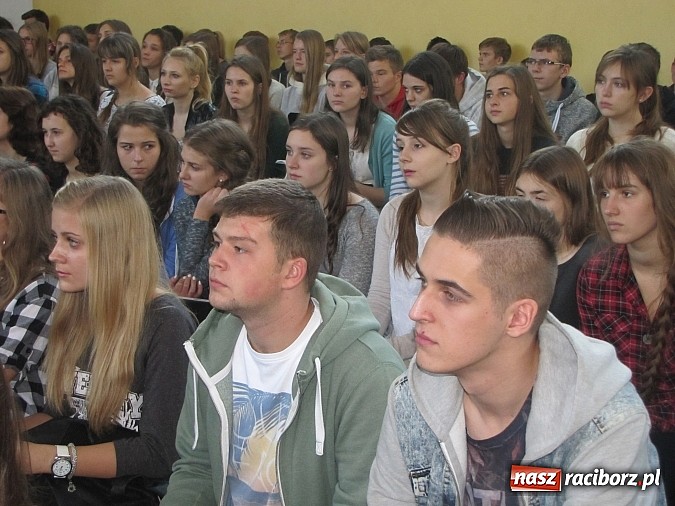 Zdjęcie w galerii na portalu naszraciborz.pl: Chroń się przed rakiem! Wykład w Zespole Szkół Mechanicznych  wiadomości z regionu