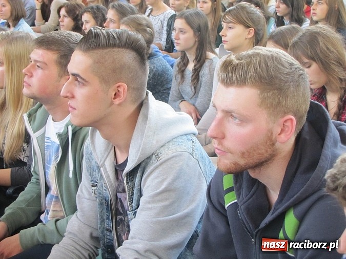 Zdjęcie w galerii na portalu naszraciborz.pl: Chroń się przed rakiem! Wykład w Zespole Szkół Mechanicznych  wiadomości z regionu