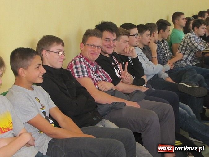 Zdjęcie w galerii na portalu naszraciborz.pl: Chroń się przed rakiem! Wykład w Zespole Szkół Mechanicznych  wiadomości z regionu