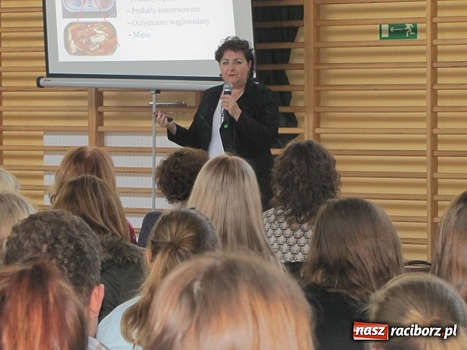 Zdjęcie w galerii na portalu naszraciborz.pl: Chroń się przed rakiem! Wykład w Zespole Szkół Mechanicznych  wiadomości z regionu