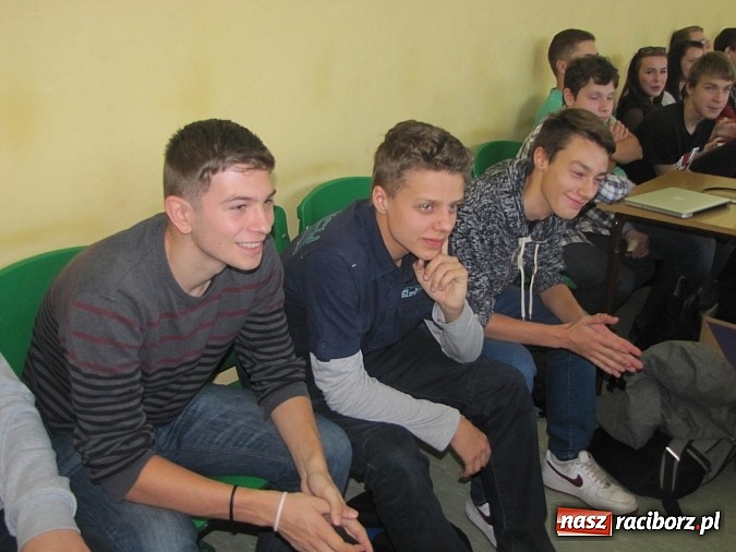 Zdjęcie w galerii na portalu naszraciborz.pl: Chroń się przed rakiem! Wykład w Zespole Szkół Mechanicznych  wiadomości z regionu