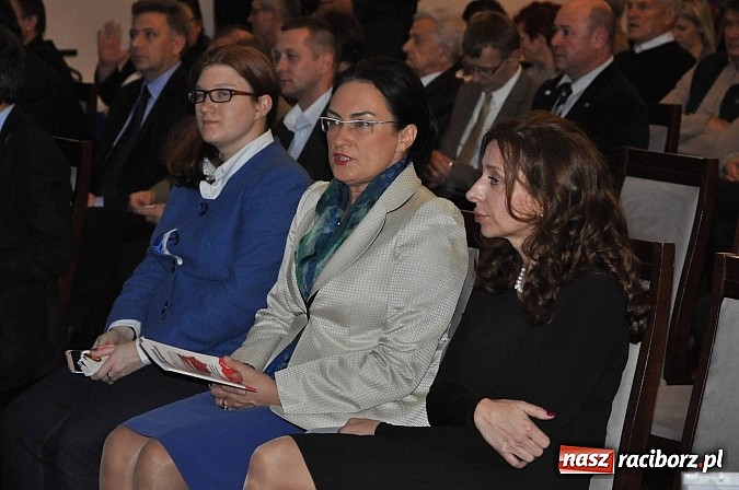 Zdjęcie w galerii na portalu naszraciborz.pl: Dawid Wacławczyk wyłożył karty na stół. Dostało się prezydentowi z miss Pakistanu w tle wiadomości z regionu