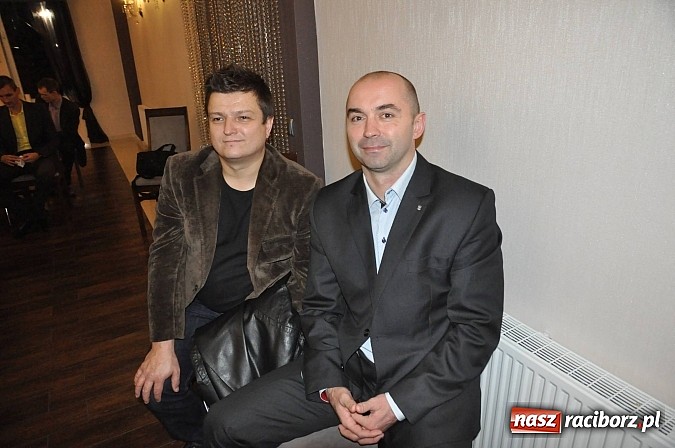 Zdjęcie w galerii na portalu naszraciborz.pl: Dawid Wacławczyk wyłożył karty na stół. Dostało się prezydentowi z miss Pakistanu w tle wiadomości z regionu