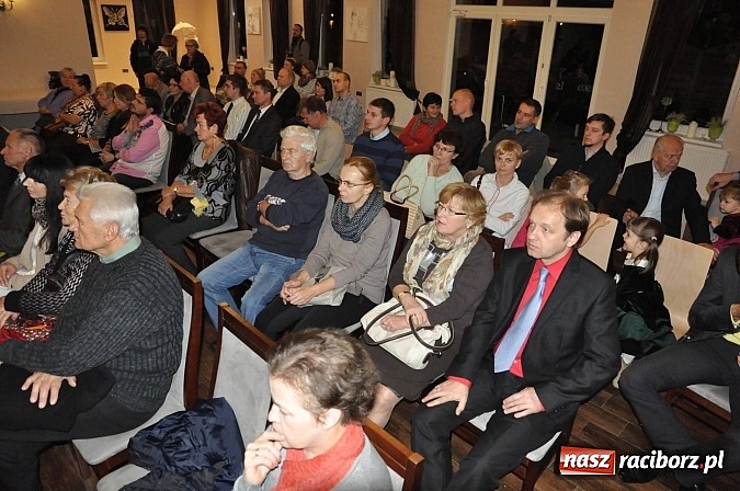 Zdjęcie w galerii na portalu naszraciborz.pl: Dawid Wacławczyk wyłożył karty na stół. Dostało się prezydentowi z miss Pakistanu w tle wiadomości z regionu