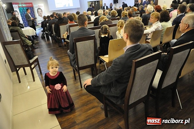 Zdjęcie w galerii na portalu naszraciborz.pl: Dawid Wacławczyk wyłożył karty na stół. Dostało się prezydentowi z miss Pakistanu w tle wiadomości z regionu
