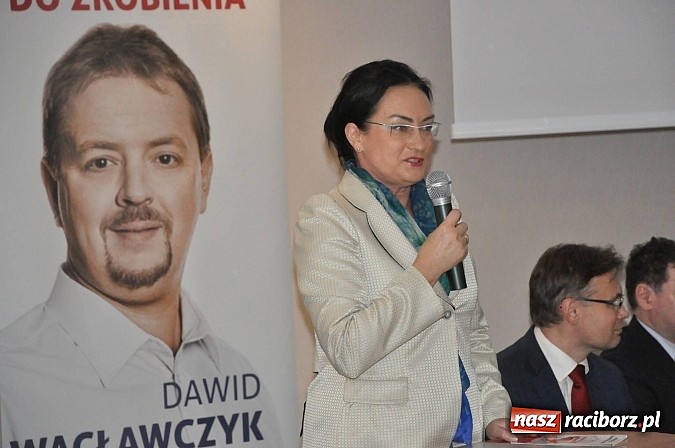 Zdjęcie w galerii na portalu naszraciborz.pl: Dawid Wacławczyk wyłożył karty na stół. Dostało się prezydentowi z miss Pakistanu w tle wiadomości z regionu