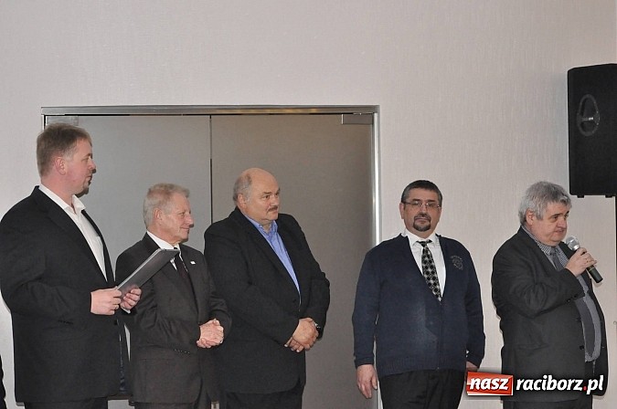 Zdjęcie w galerii na portalu naszraciborz.pl: Dawid Wacławczyk wyłożył karty na stół. Dostało się prezydentowi z miss Pakistanu w tle wiadomości z regionu