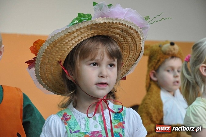 Zdjęcie w galerii na portalu naszraciborz.pl: Jesienne zajęcia integracyjne w brzeskim przedszkolu wiadomości z regionu