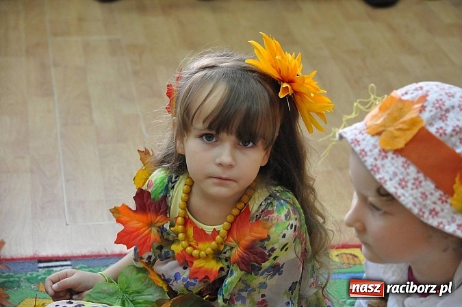 Zdjęcie w galerii na portalu naszraciborz.pl: Jesienne zajęcia integracyjne w brzeskim przedszkolu wiadomości z regionu