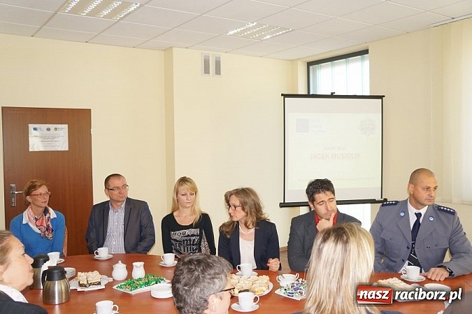 Zdjęcie w galerii na portalu naszraciborz.pl: Berlińscy policjanci w komendzie w Raciborzu  wiadomości z regionu