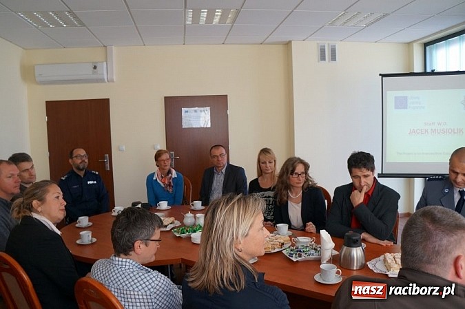 Zdjęcie w galerii na portalu naszraciborz.pl: Berlińscy policjanci w komendzie w Raciborzu  wiadomości z regionu