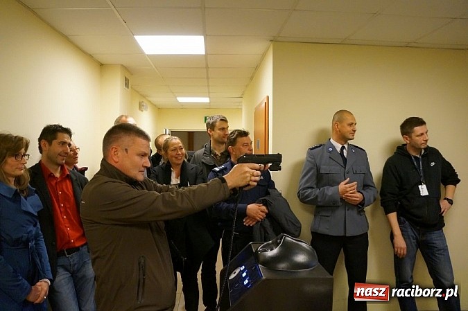 Zdjęcie w galerii na portalu naszraciborz.pl: Berlińscy policjanci w komendzie w Raciborzu  wiadomości z regionu