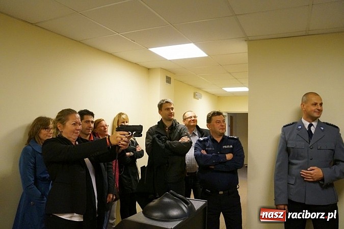 Zdjęcie w galerii na portalu naszraciborz.pl: Berlińscy policjanci w komendzie w Raciborzu  wiadomości z regionu