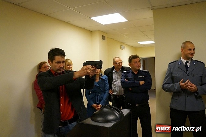 Zdjęcie w galerii na portalu naszraciborz.pl: Berlińscy policjanci w komendzie w Raciborzu  wiadomości z regionu