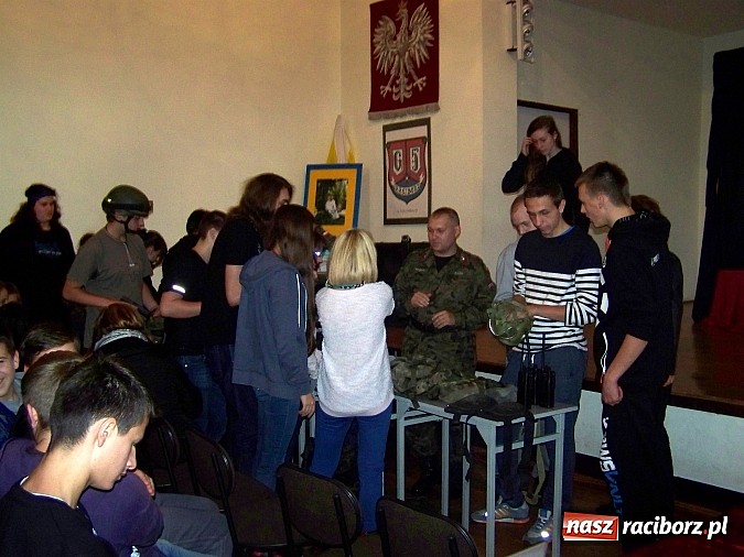 Zdjęcie w galerii na portalu naszraciborz.pl: Gimnazjum nr 5 nawiązało współpracę ze Strzelcem wiadomości z regionu